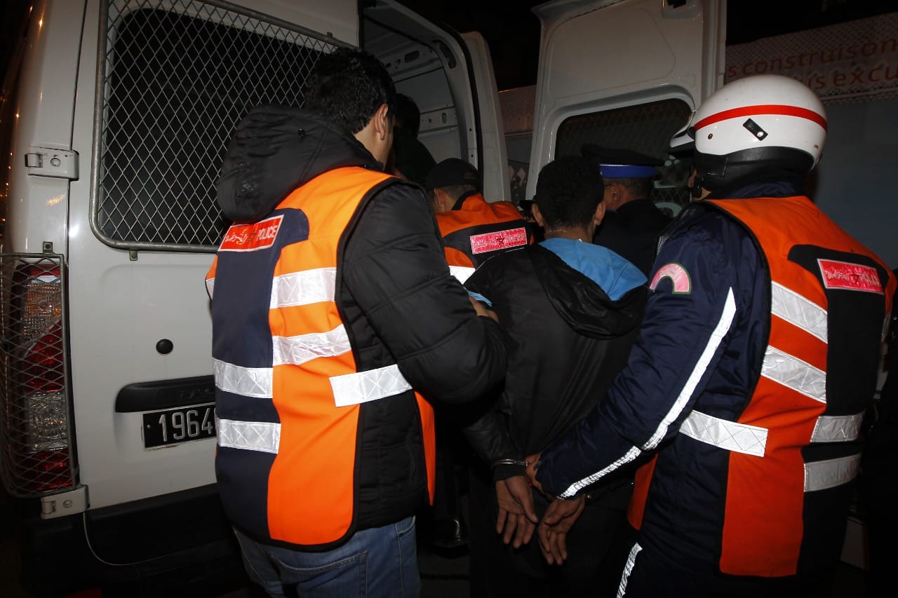 توقيف 12 شخصًا بالدار البيضاء للاشتباه في تورطهم في شغب رياضي وتخريب ممتلكات خاصة
